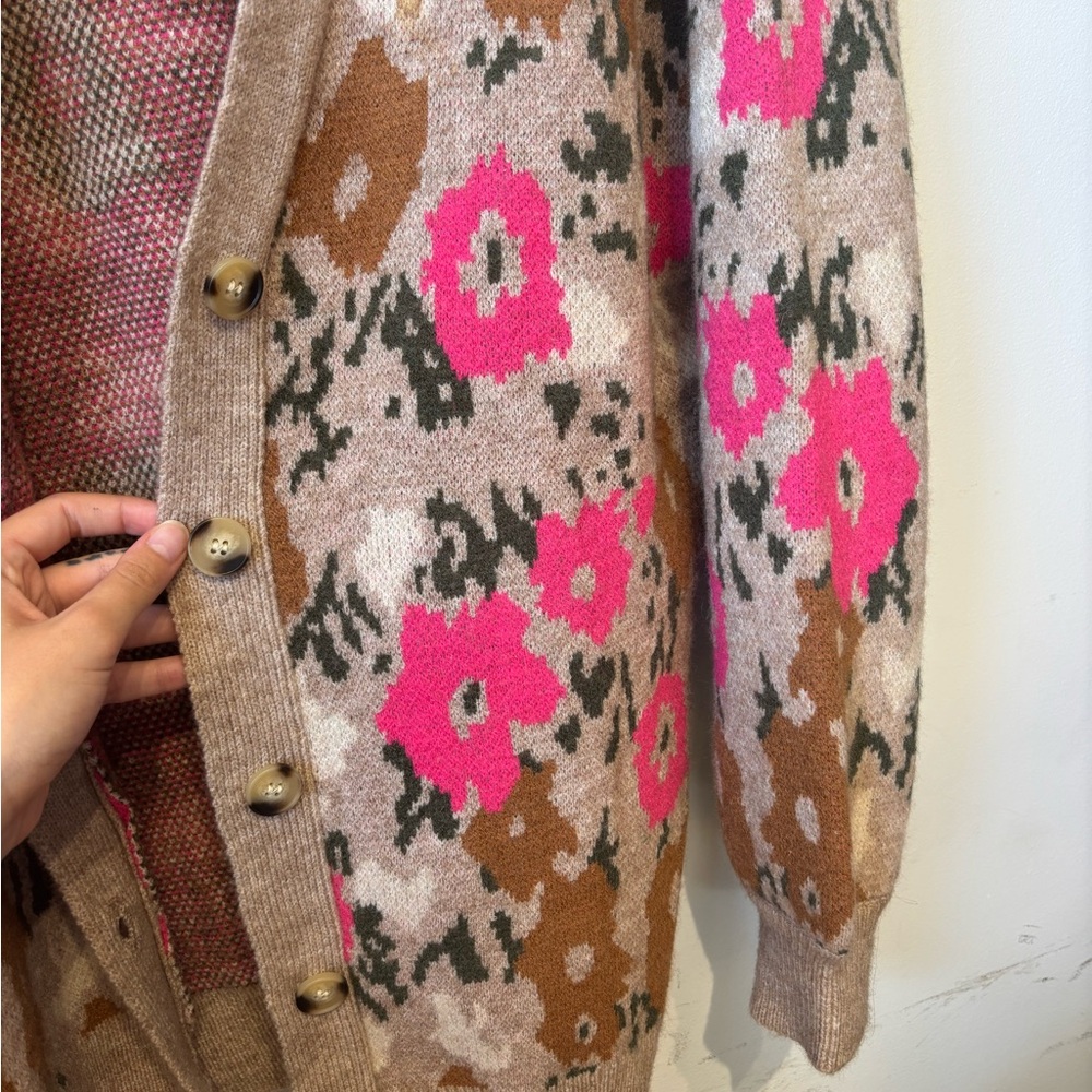 Flying tomato floral cardigan medium - Picture 2 of 5